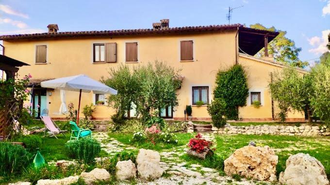 La Casa Di Gelsomino Villa Massa Martana Exteriör bild